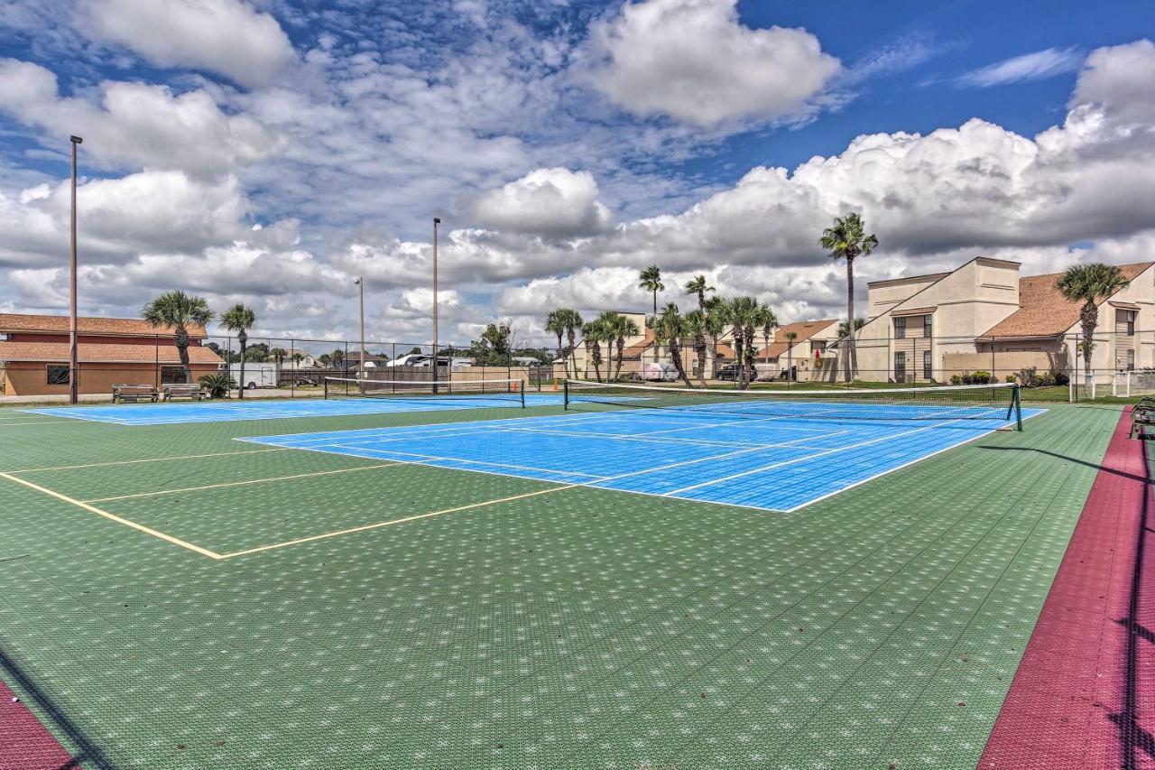 Apartment Convenient With Hot Tub - Walk To Beach! *