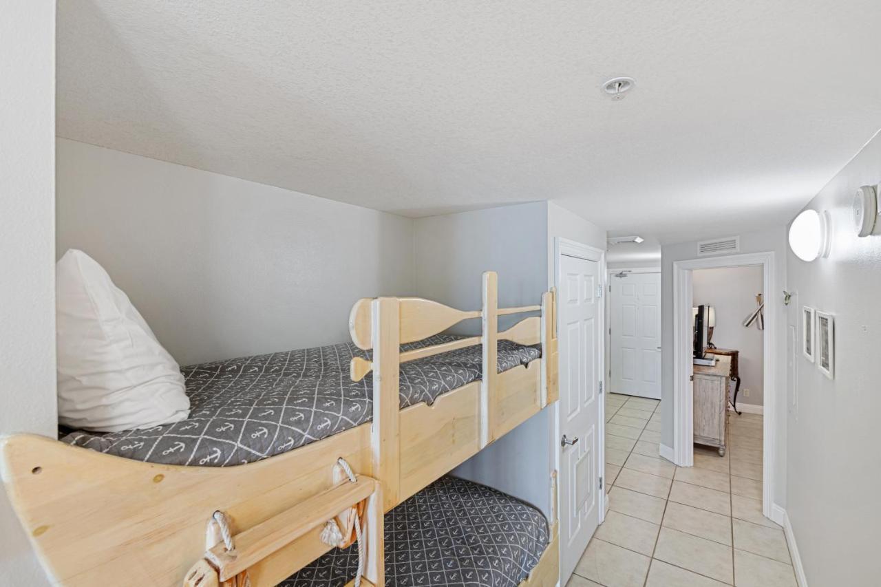 Calypso Beachfront Apartment *