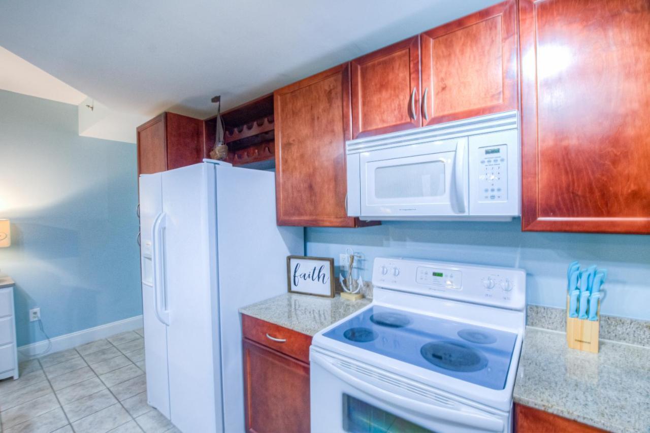 Amazing Style, Laketown Wharf 1305 -1bd, 2ba Amenities And Location! Panama City Beach