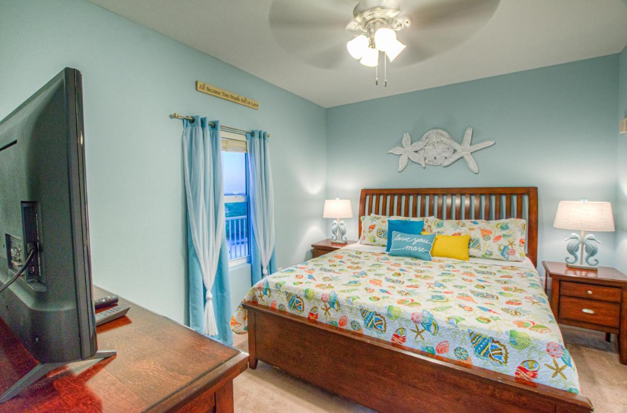 Amazing Style, Laketown Wharf 1305 -1bd, 2ba Amenities And Location! * Panama City Beach