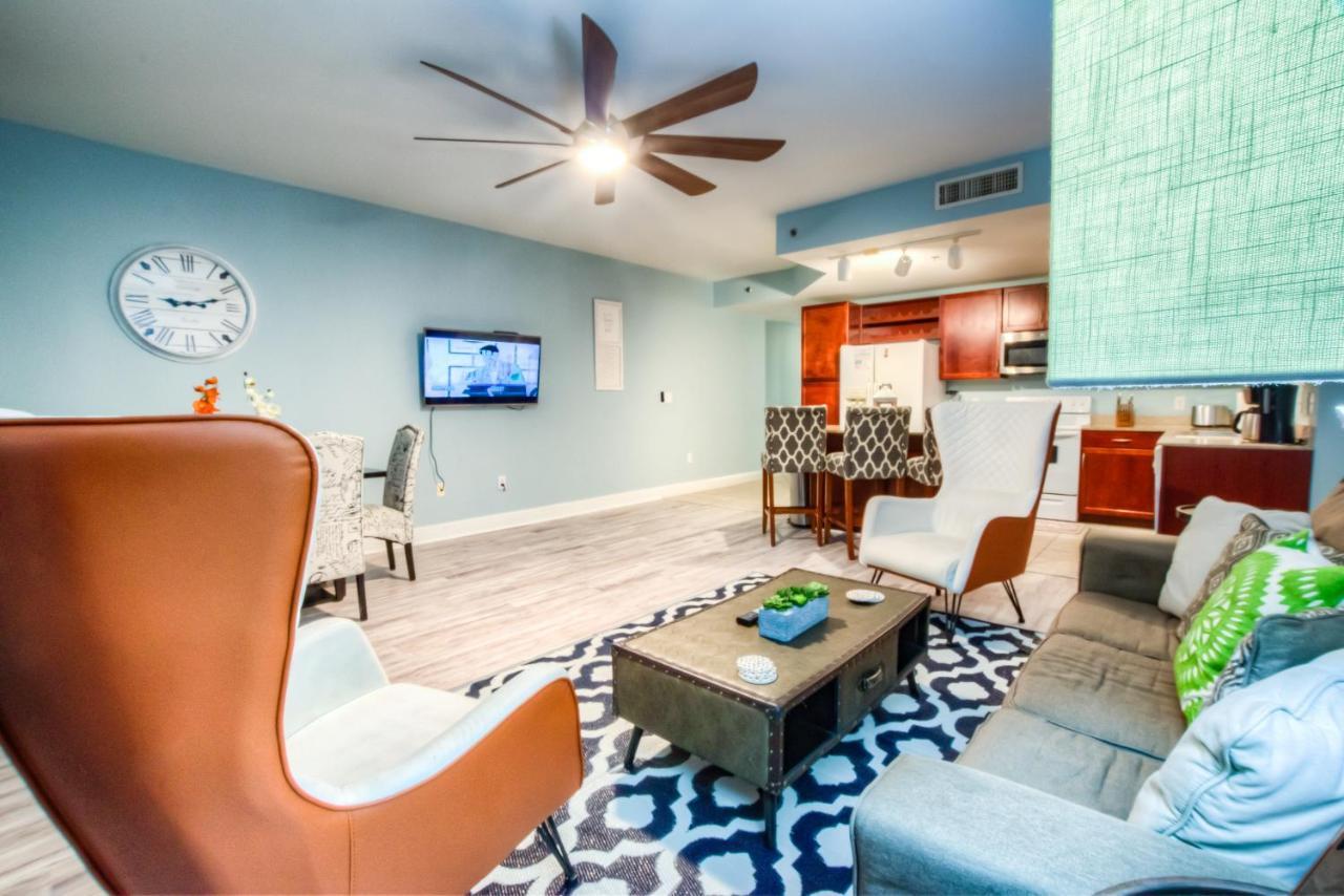 Laketown Wharf 735 By Aneliya