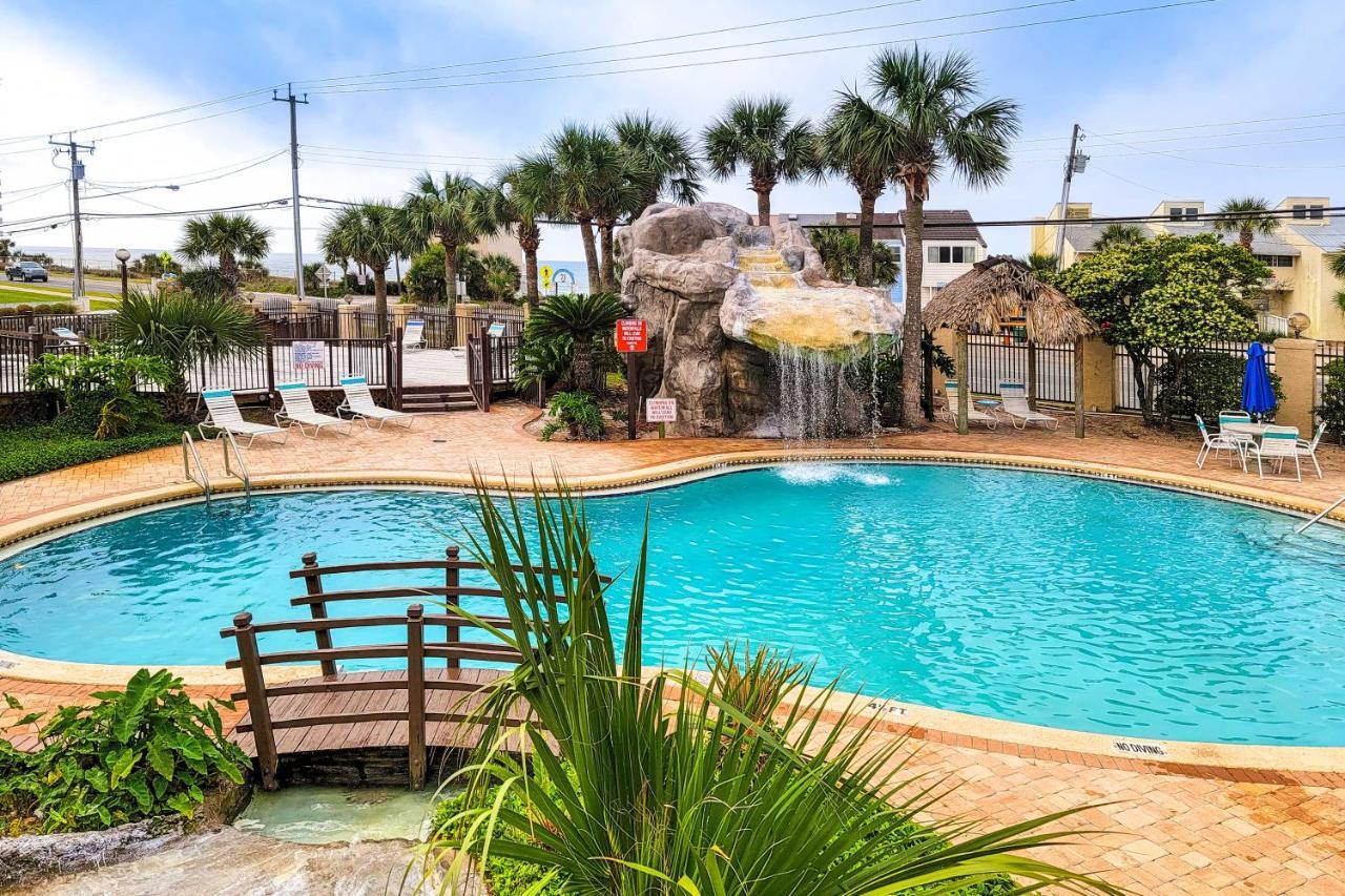 Holiday home Beautiful Pcb Townhome Balcony And Amenities