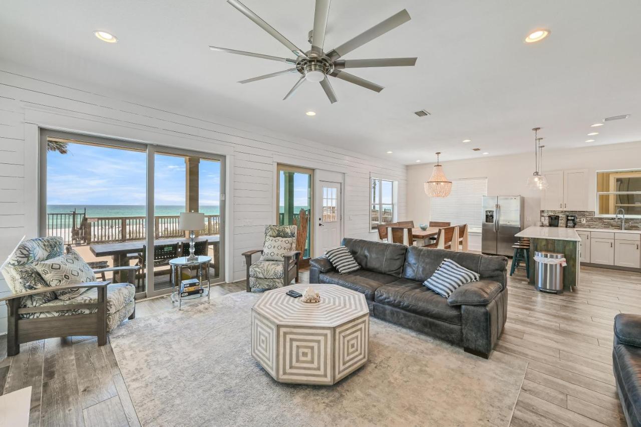 Fin - Heated Pool Hot Tub! Game Tables! Beachfront!!! Holiday home Panama City Beach
