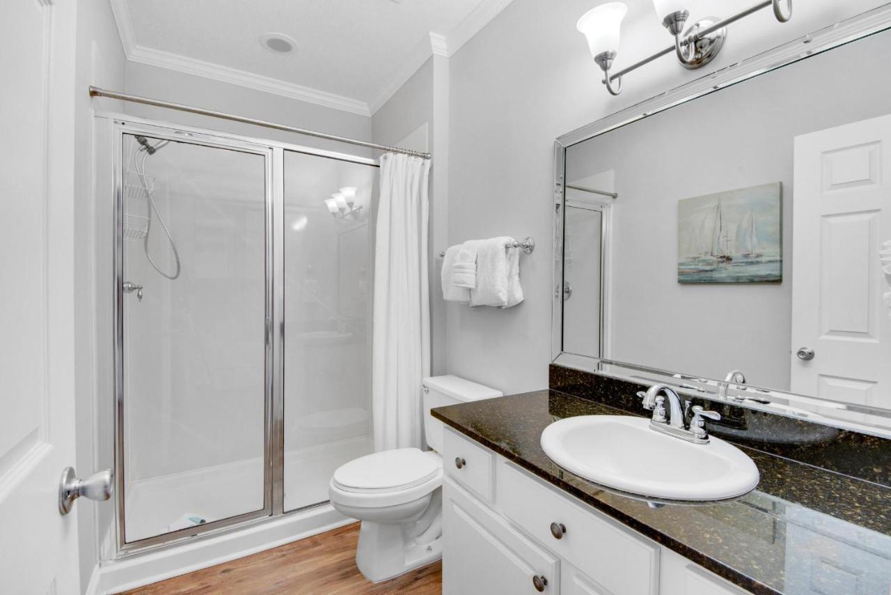 Calypso 2-2307 West