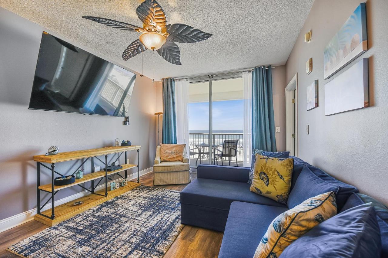 Majestic #204-2 By Book That Holiday home