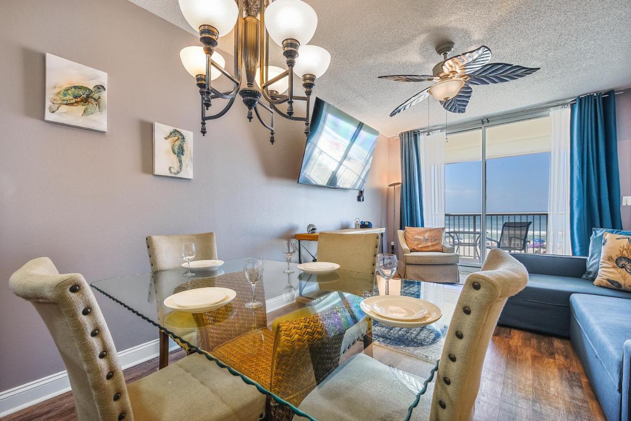 Majestic #204-2 By Book That Holiday home