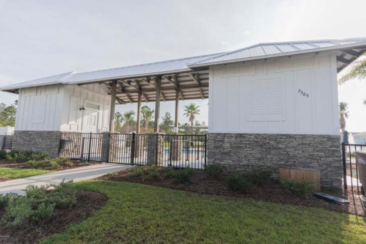 Paradise Pointe 3 Bedrooms Ideal For Longer Stays Pool Kitchen Panama City Beach
