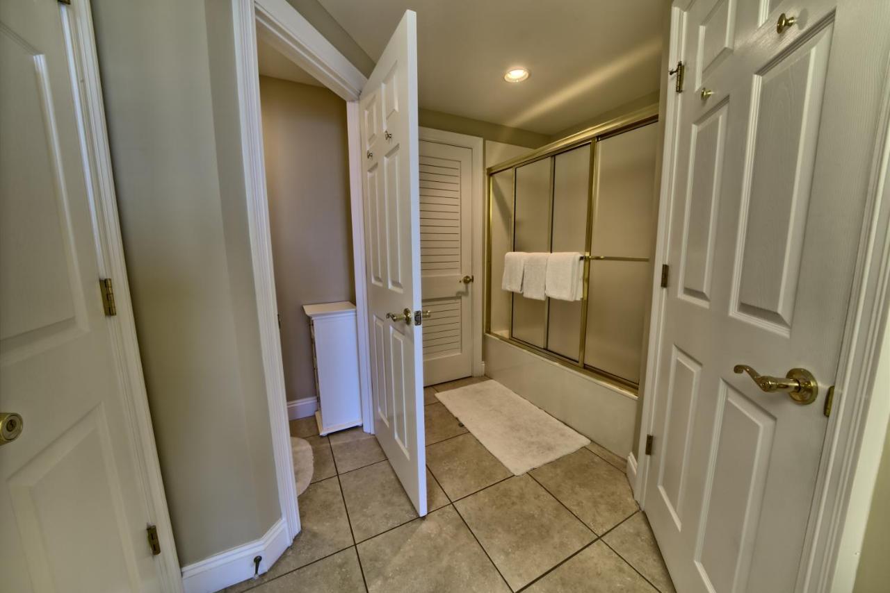 Wondrous With Access And Poolside - Unit 2103 *