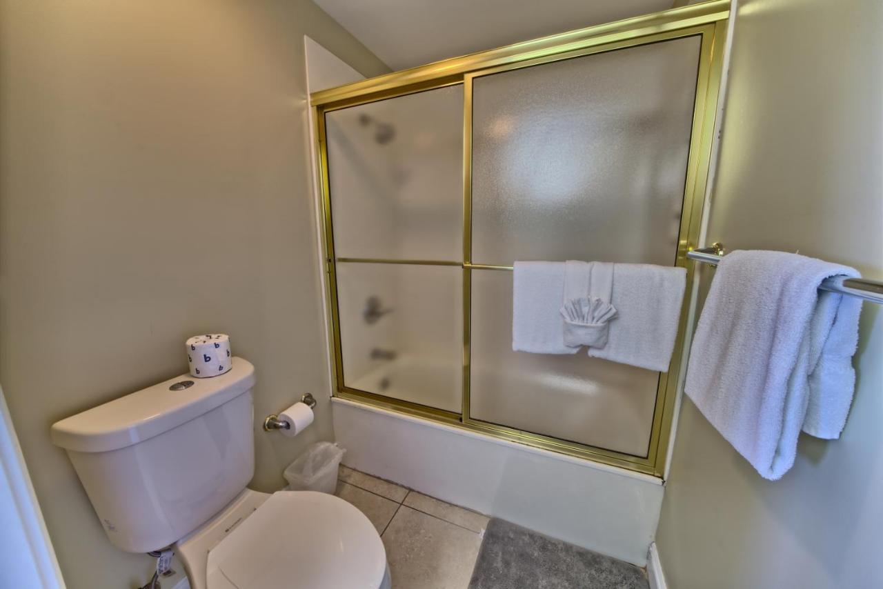 Wondrous With Access And Poolside - Unit 2103