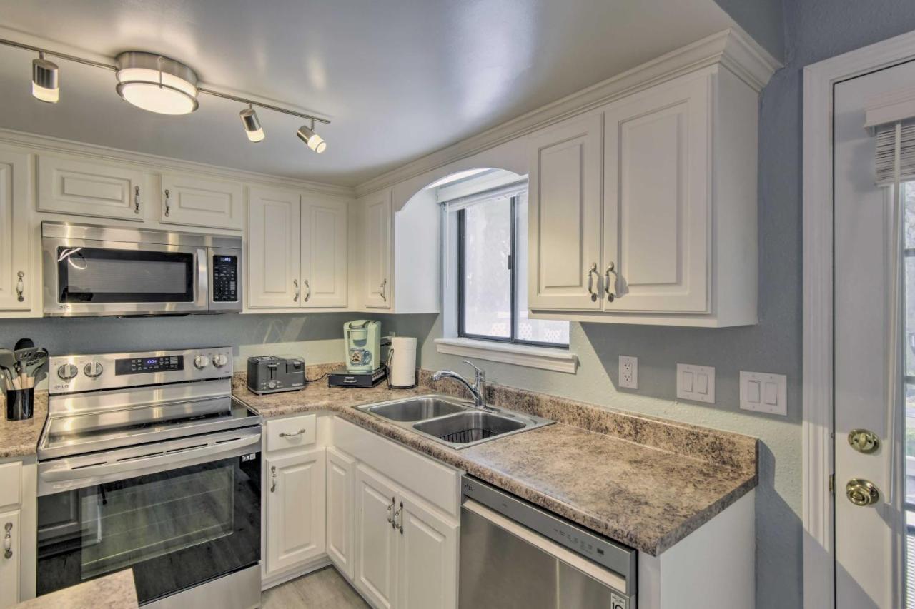 Updated Pcb Townhome - Walk To Beach! *