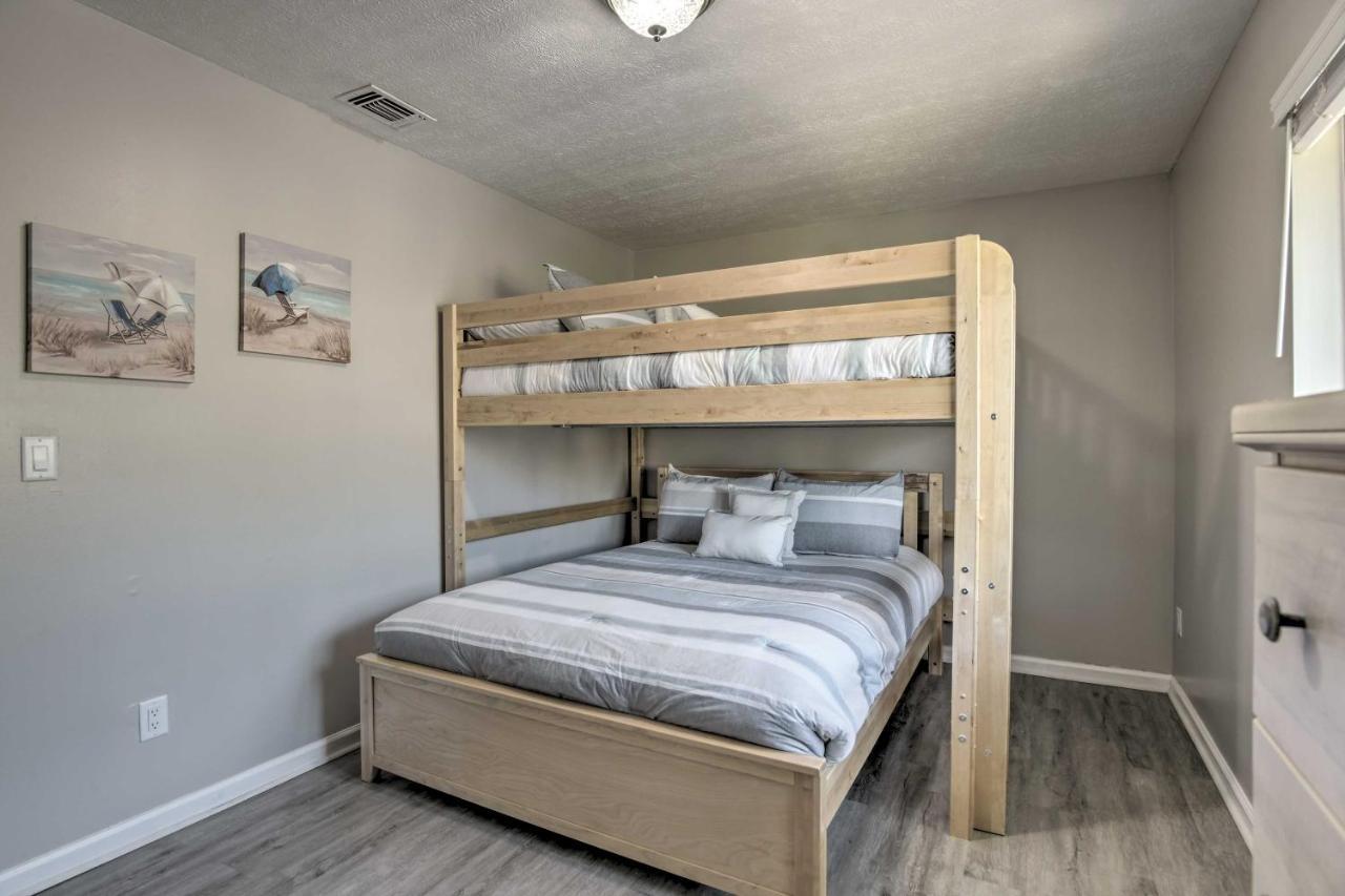 Holiday home Updated Pcb Townhome - Walk To Beach!