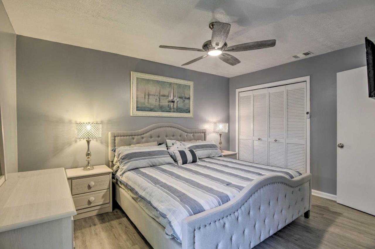 Holiday home Updated Pcb Townhome - Walk To Beach!