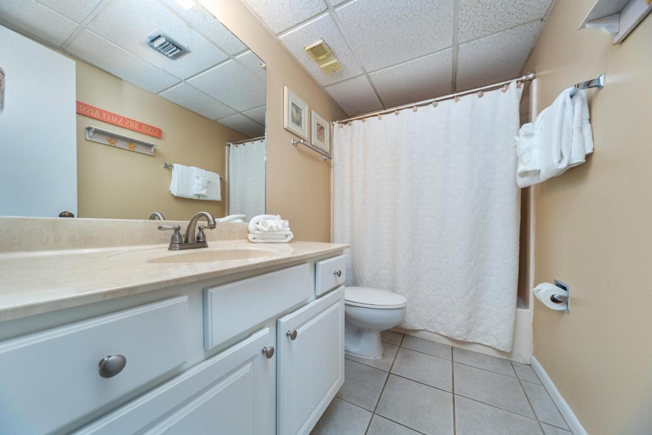 Edgewater Leeward #302 Apartment *