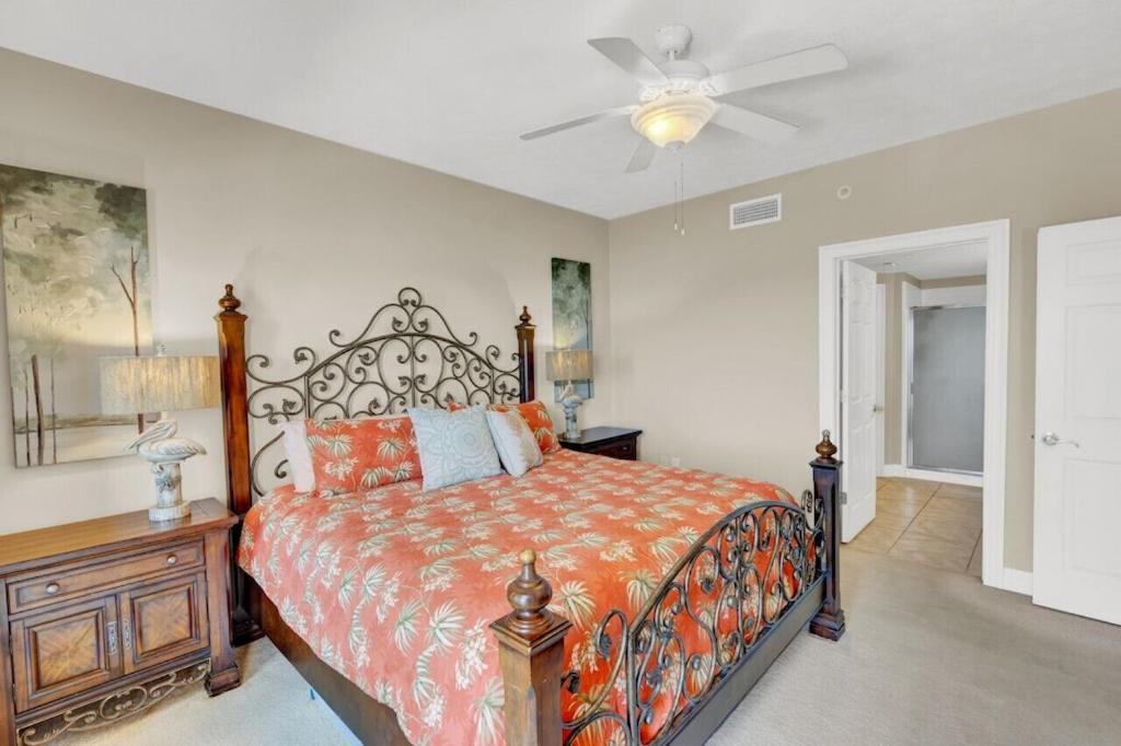 Apartment Treasure Island 707 - Gulf Front, Sunset Views, Heated Pool & Hot Tub! *