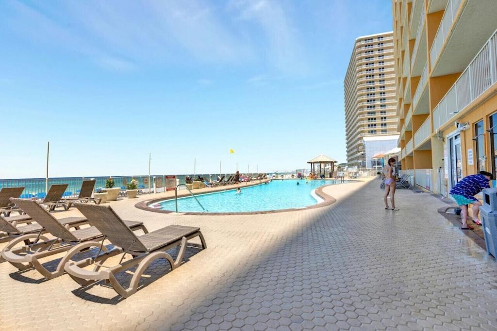 Treasure Island 707 - Gulf Front, Sunset Views, Heated Pool & Hot Tub! Apartment Panama City Beach