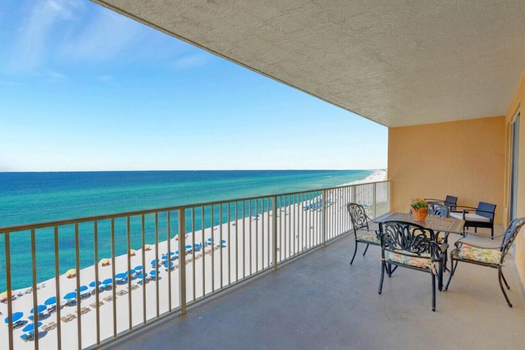 Apartment Treasure Island 707 - Gulf Front, Sunset Views, Heated Pool & Hot Tub! Panama City Beach