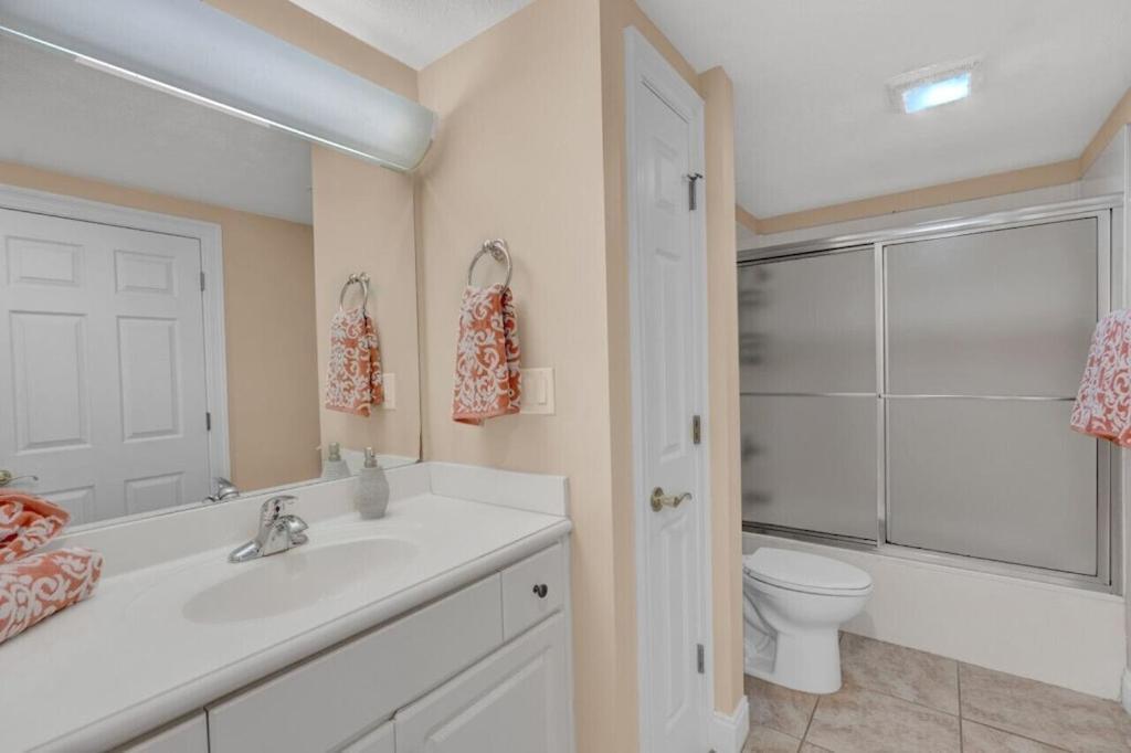 Apartment Treasure Island 707 - Gulf Front, Sunset Views, Heated Pool & Hot Tub!