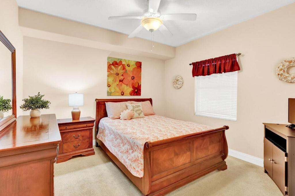 Apartment Treasure Island 707 - Gulf Front, Sunset Views, Heated Pool & Hot Tub! Panama City Beach