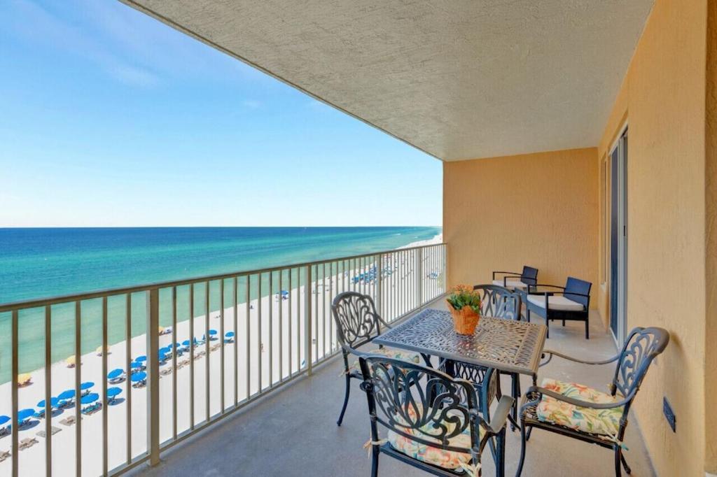 Treasure Island 707 - Gulf Front, Sunset Views, Heated Pool & Hot Tub! Apartment Panama City Beach