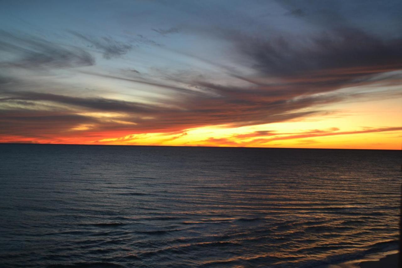 Beachfront & Free Service-master On Gulf! *