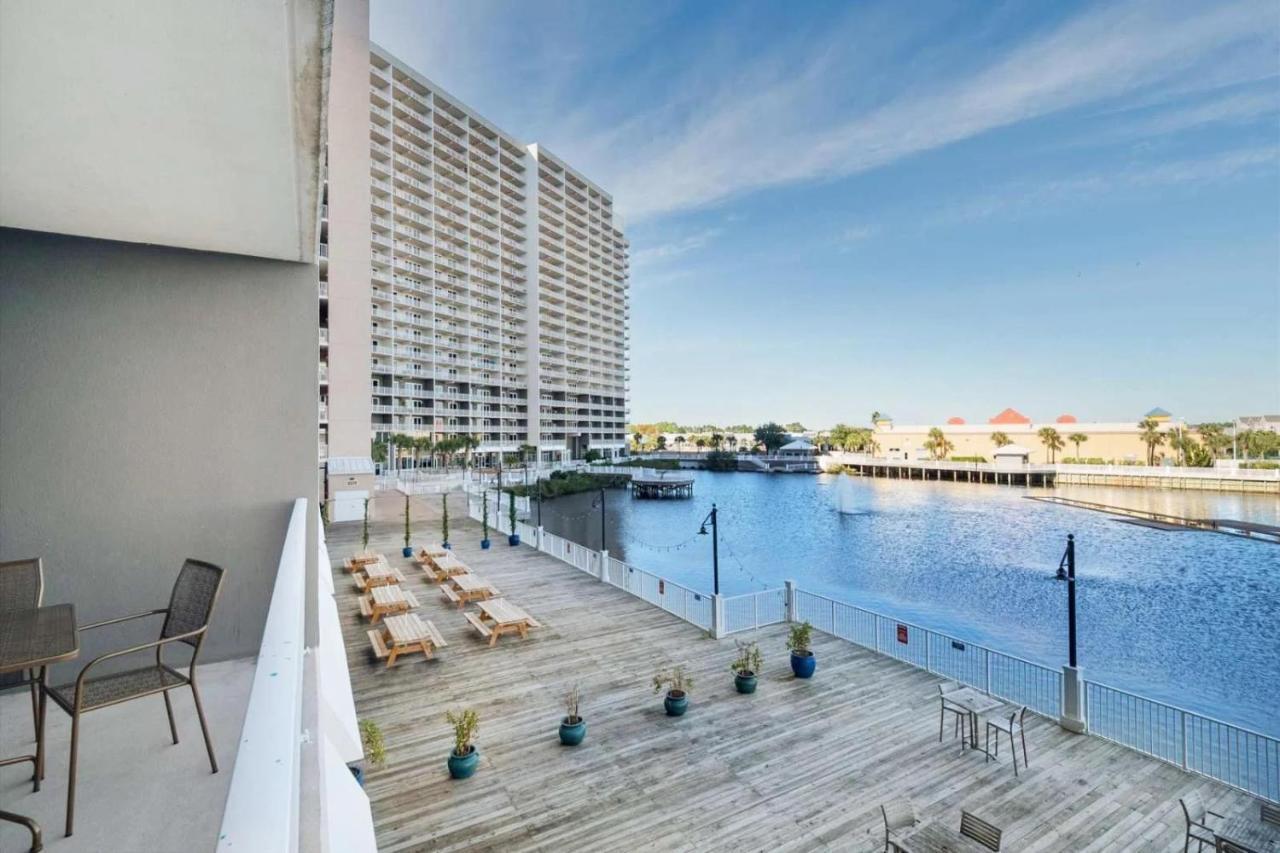 Laketown Wharf 116 *