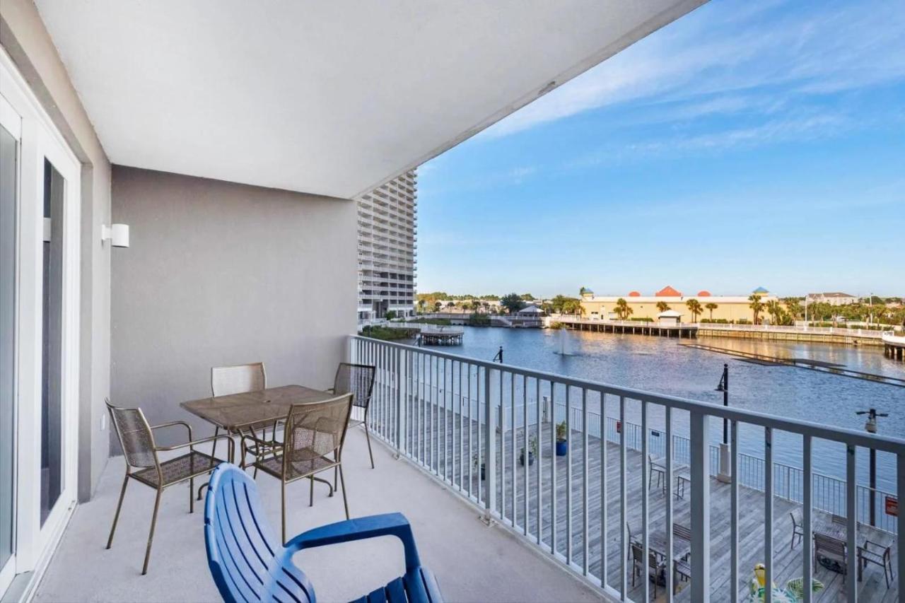Laketown Wharf 116 *