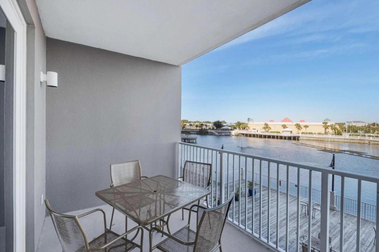 Laketown Wharf 116 Holiday home *