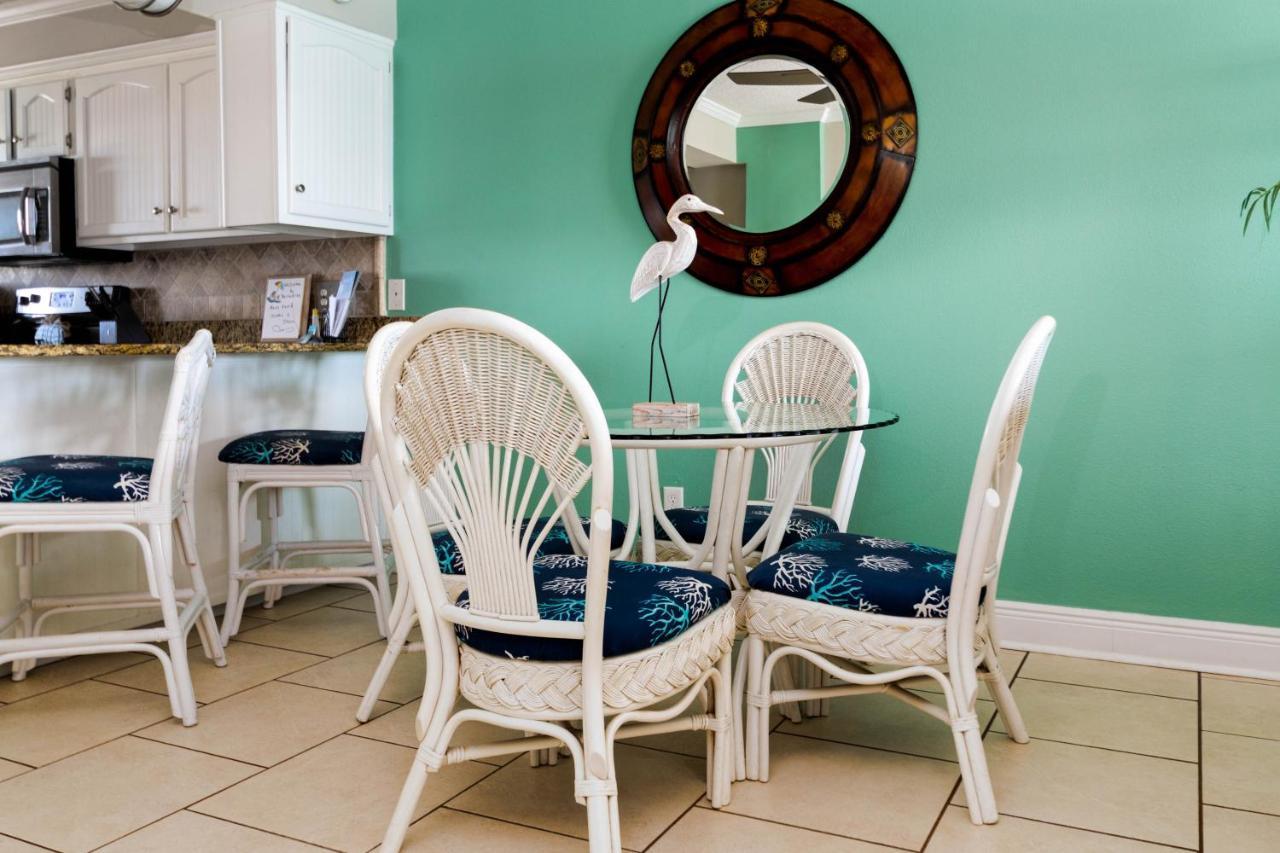 Beachfront & Free Service-master On Gulf!