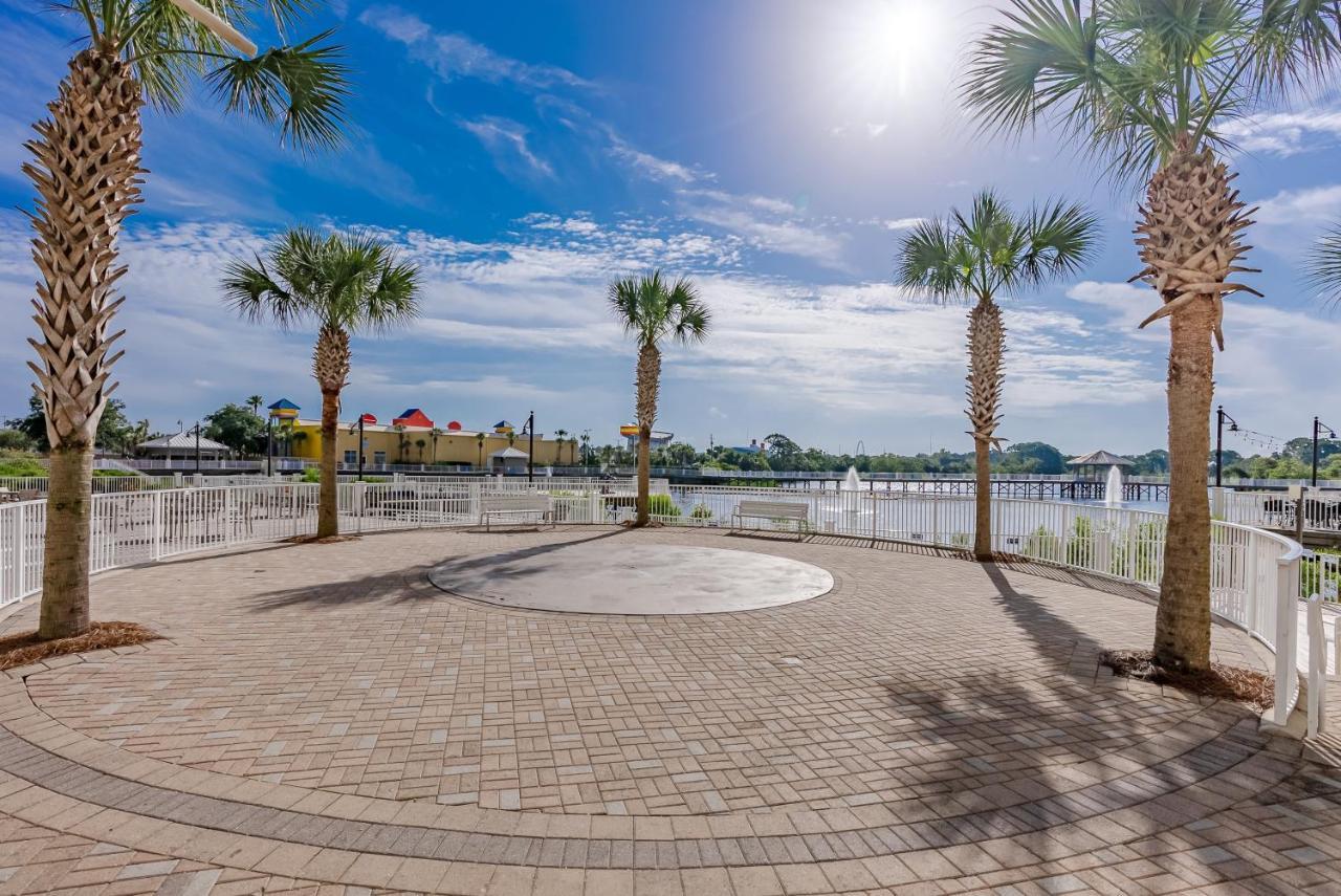 Luxurious 4 Bedroom Condo! Gulf Views! Sleeps 10 & Easy Access! By Dolce Getaways Pcb Panama City Beach