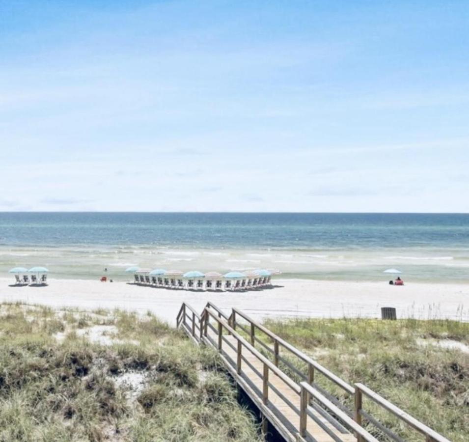 Freshly Squeezed - Heated Pool! West End! Beachfront!!! Holiday home