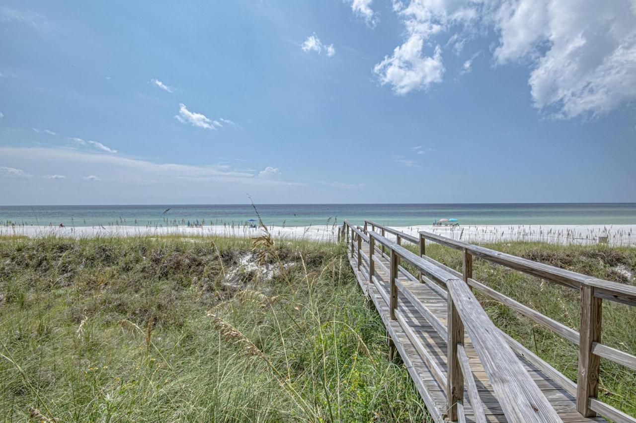 Holiday home Freshly Squeezed - Heated Pool! West End! Beachfront!!!