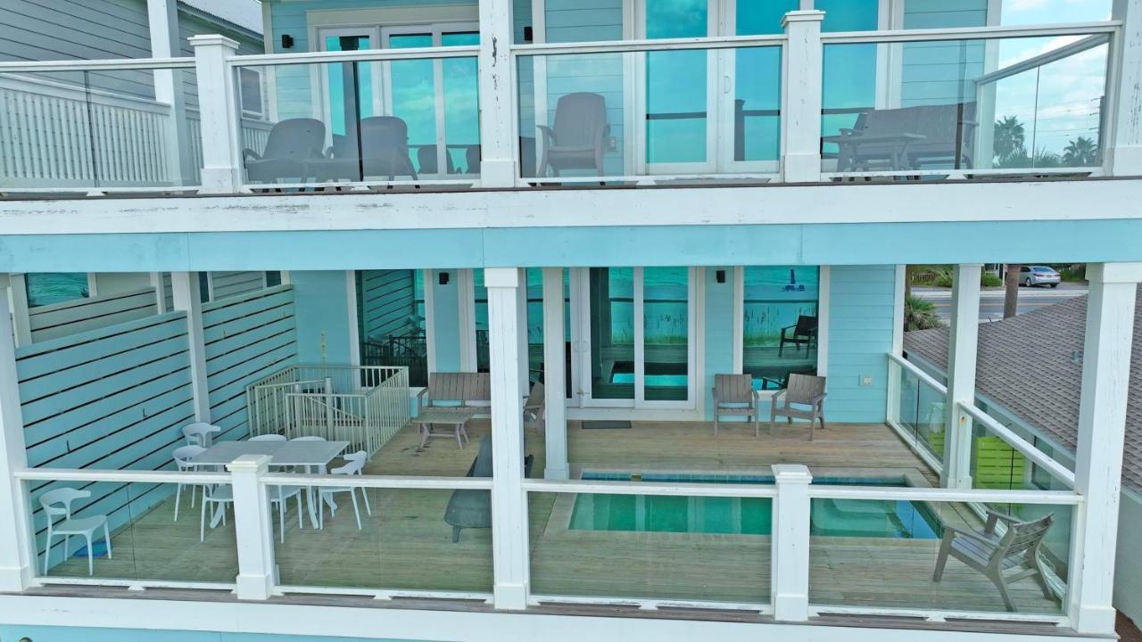 Freshly Squeezed - Heated Pool! West End! Beachfront!!! Holiday home