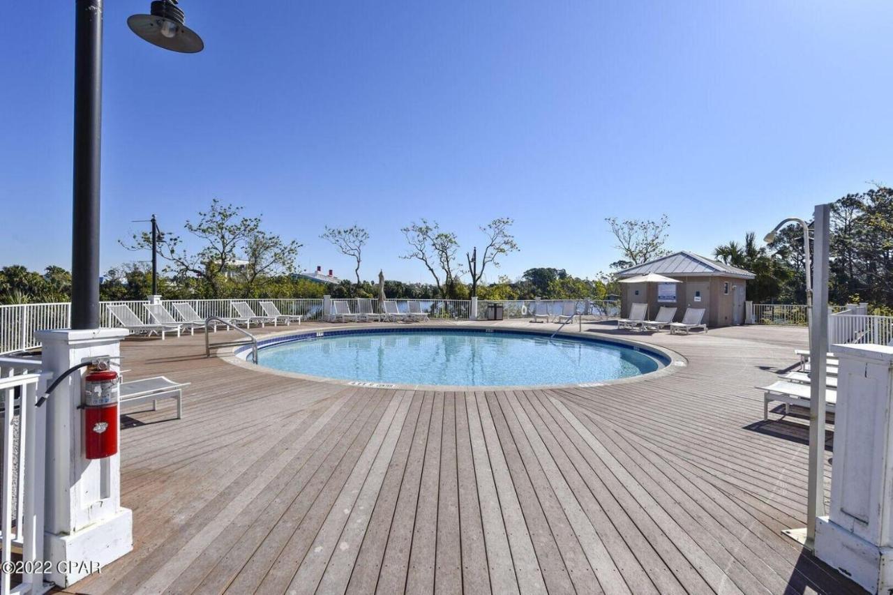 Apartment Beautiful With Ocean View From 15th Floor