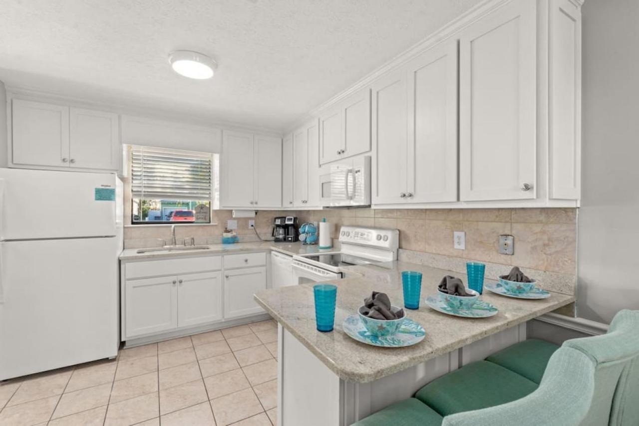 Beach Haven - Seasonal Hot Tub, Fire Pit, Bbq, 700 Feet To Beach, Central Pcb, Free Daily Activities, & More!