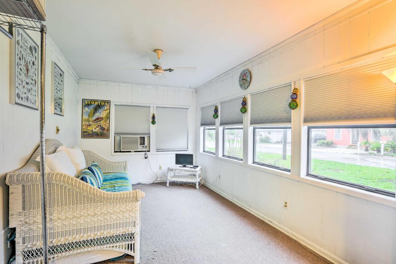 Charming Panama With Deck 1 Block To Beach Holiday home