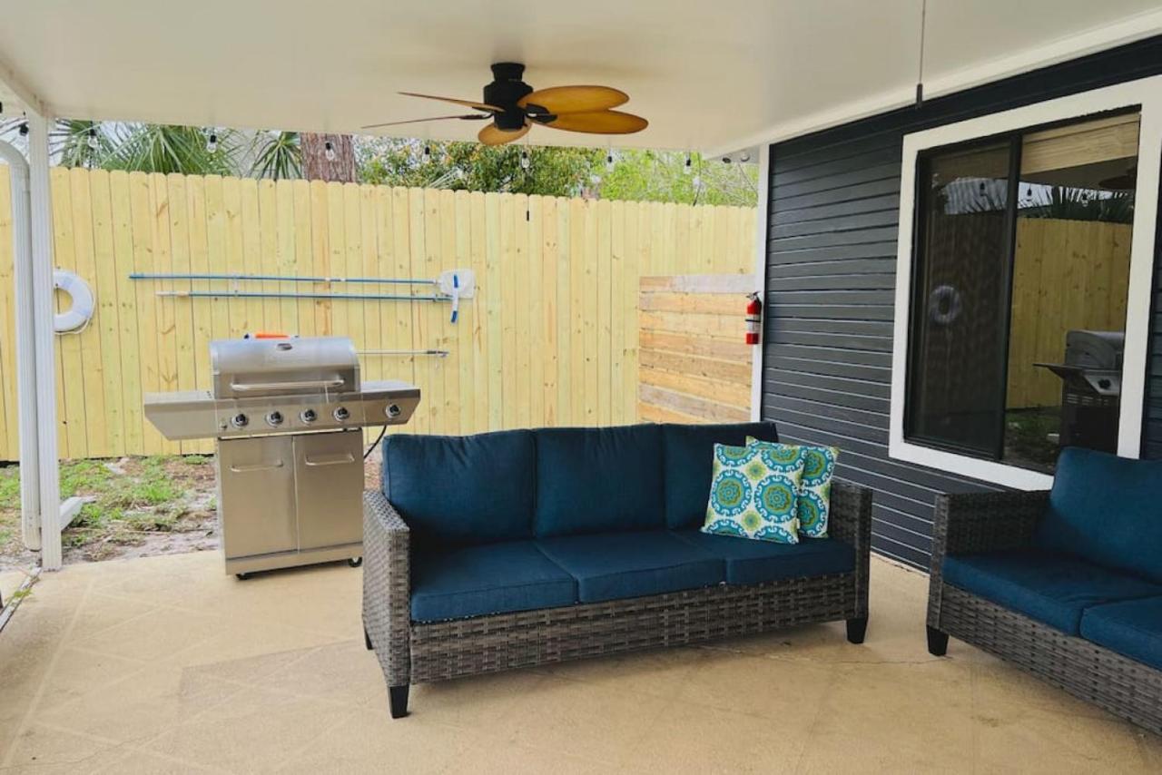 Holiday home The Flip Flop Stop - Private Heated Pool, Pool House, Backyard Oasis And Game *