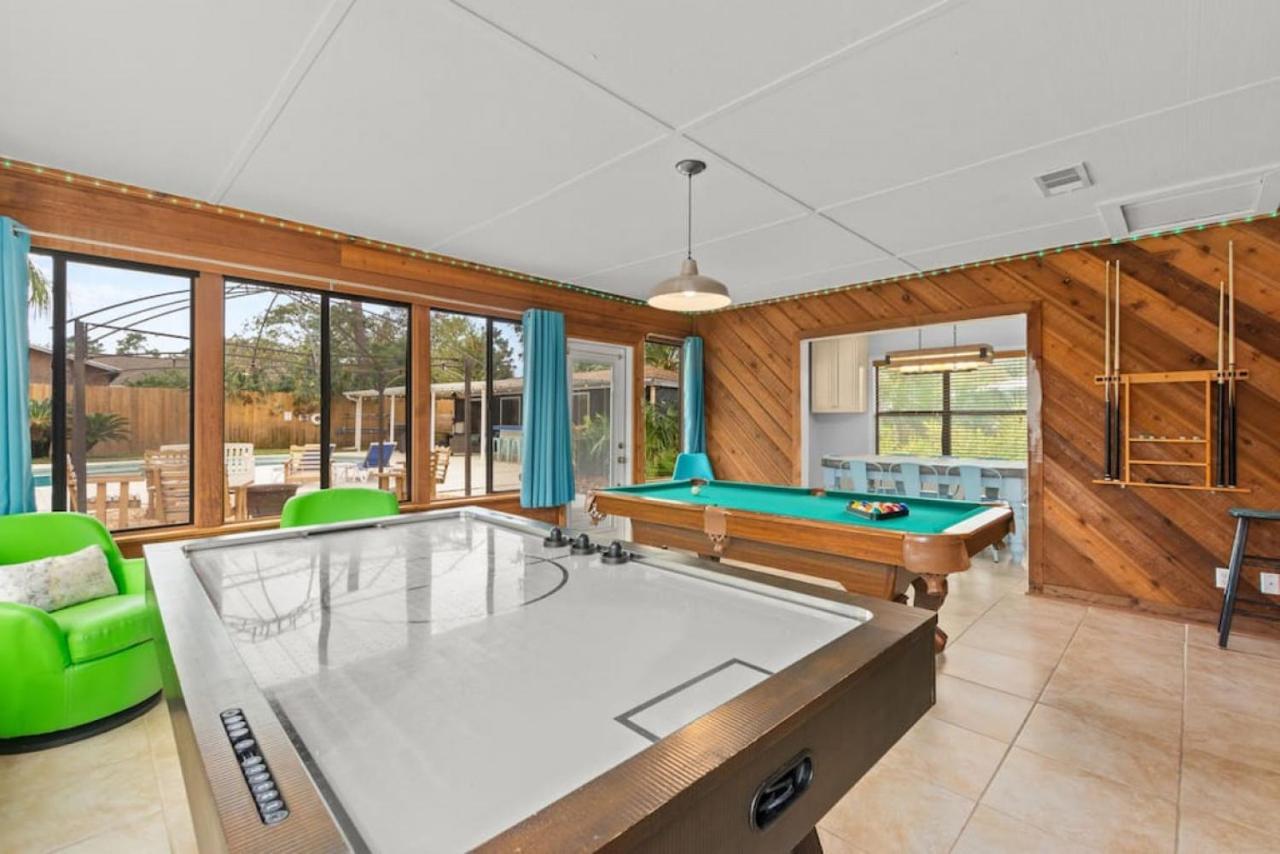 The Flip Flop Stop - Private Heated Pool, Pool House, Backyard Oasis And Game