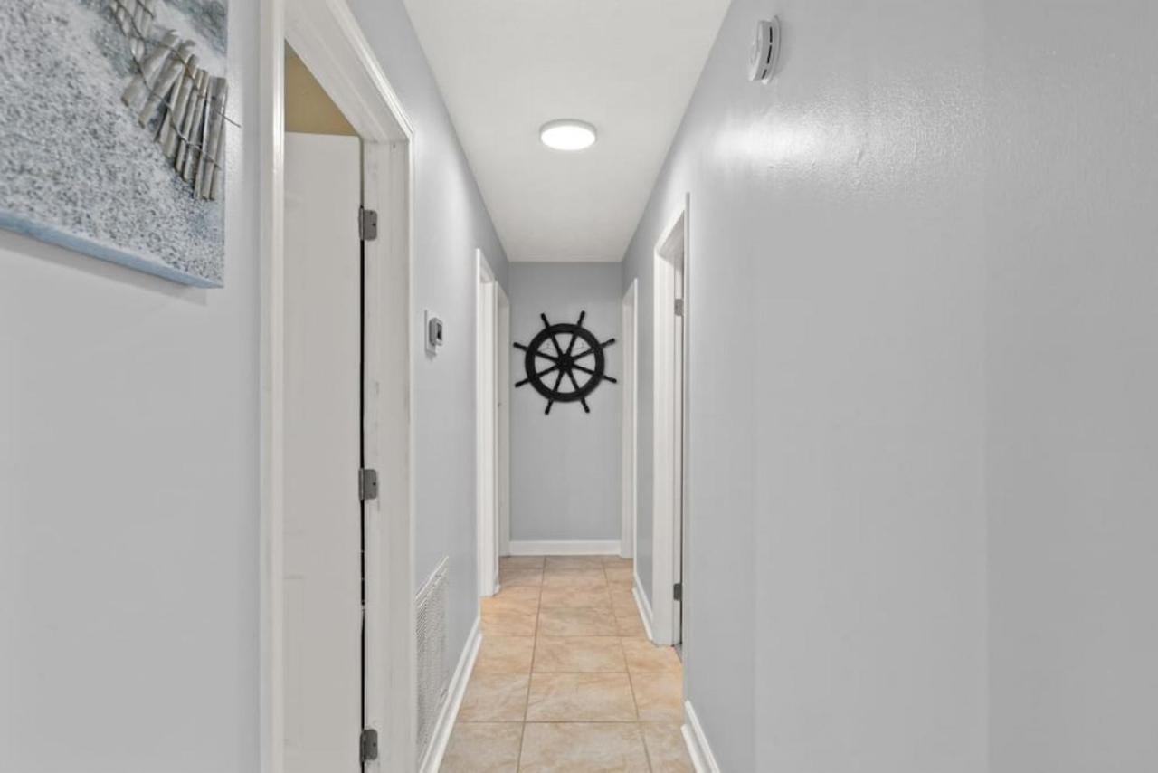 The Flip Flop Stop - Private Heated Pool, Pool House, Backyard Oasis And Game Holiday home Panama City Beach