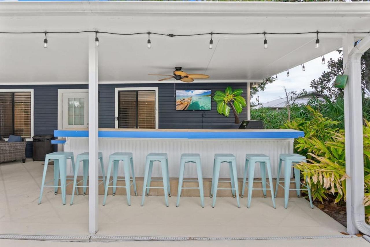 Holiday home The Flip Flop Stop - Private Heated Pool, Pool House, Backyard Oasis And Game *