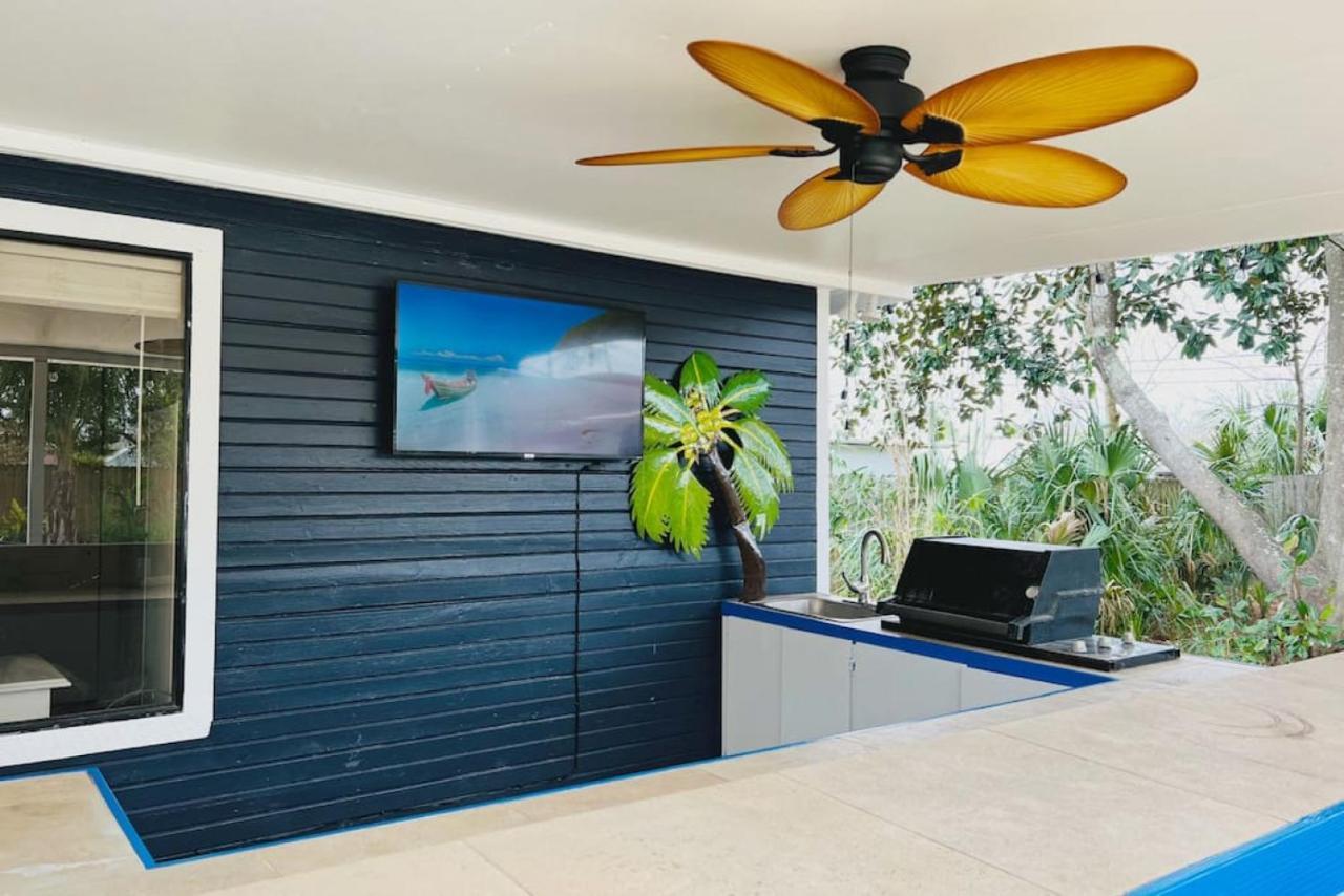 The Flip Flop Stop - Private Heated Pool, Pool House, Backyard Oasis And Game Holiday home Panama City Beach