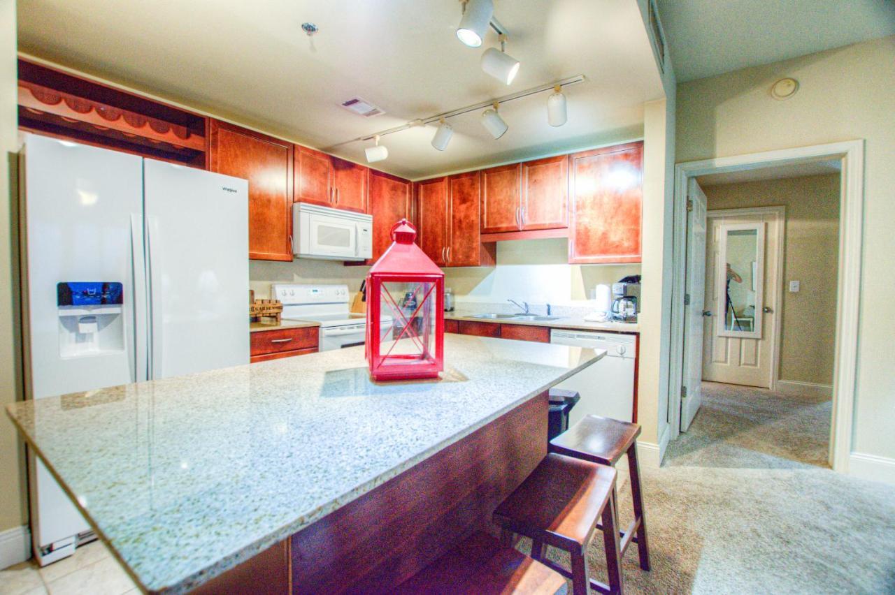 Holiday home Next To The 10th Floor Pool - Laketown Wharf 1032- 2 Bd Bunks, 2ba, And Amazing Amenities! *