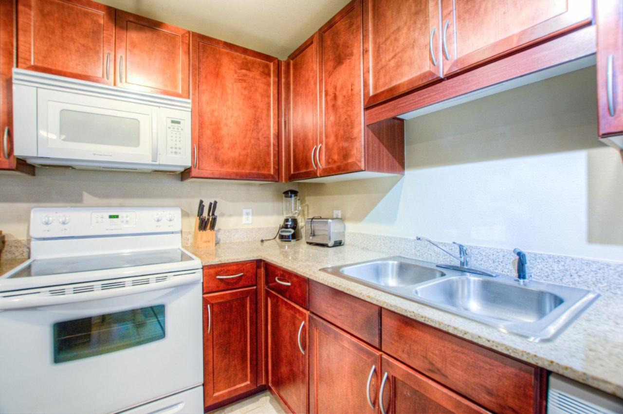 Holiday home Next To The 10th Floor Pool - Laketown Wharf 1032- 2 Bd Bunks, 2ba, And Amazing Amenities!
