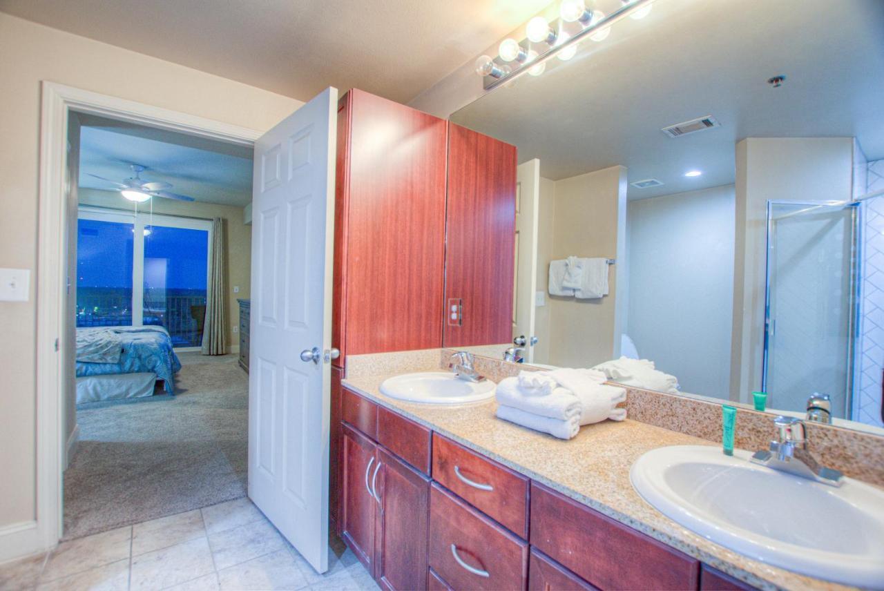 Holiday home Next To The 10th Floor Pool - Laketown Wharf 1032- 2 Bd Bunks, 2ba, And Amazing Amenities! *