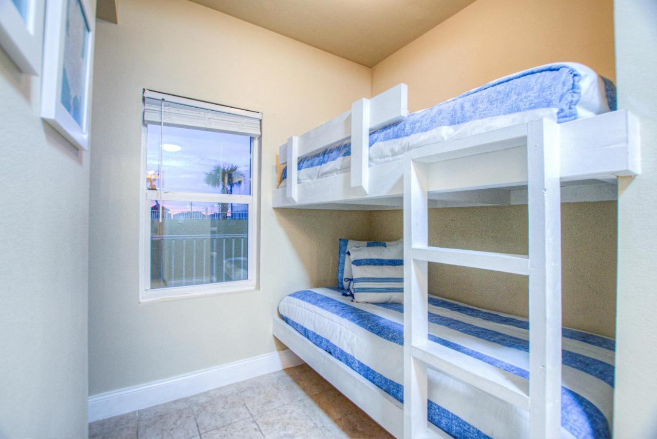 Next To The 10th Floor Pool - Laketown Wharf 1032- 2 Bd Bunks, 2ba, And Amazing Amenities! Holiday home *