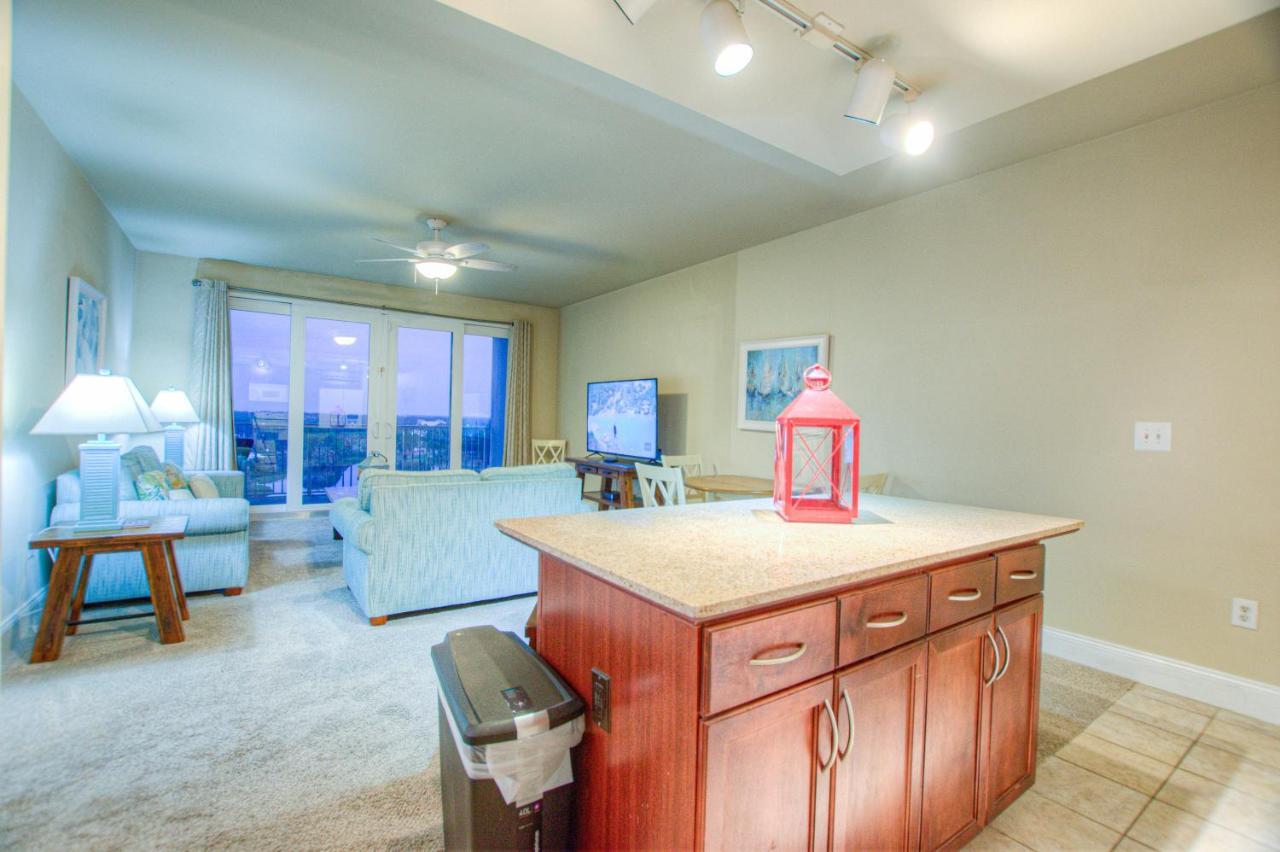Next To The 10th Floor Pool - Laketown Wharf 1032- 2 Bd Bunks, 2ba, And Amazing Amenities!