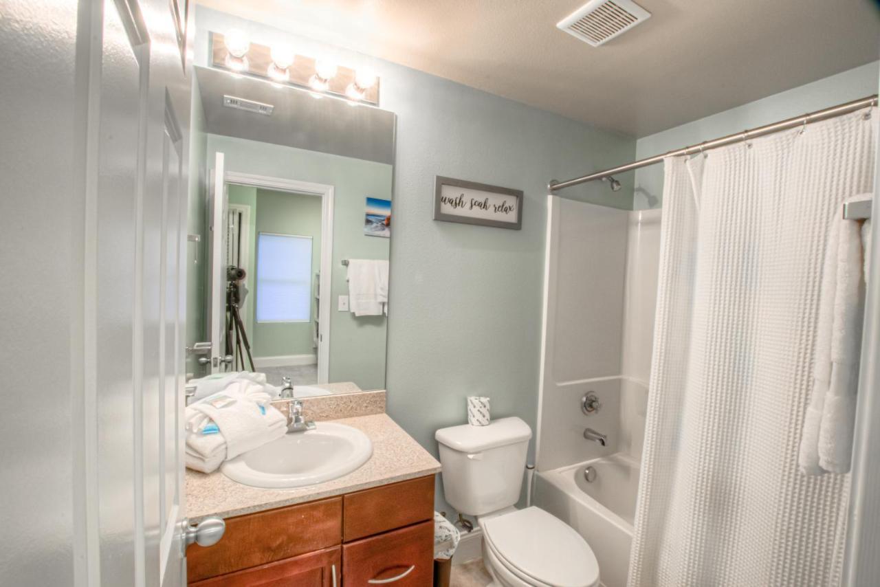 Laketown Wharf 429 By Aneliya Holiday home *