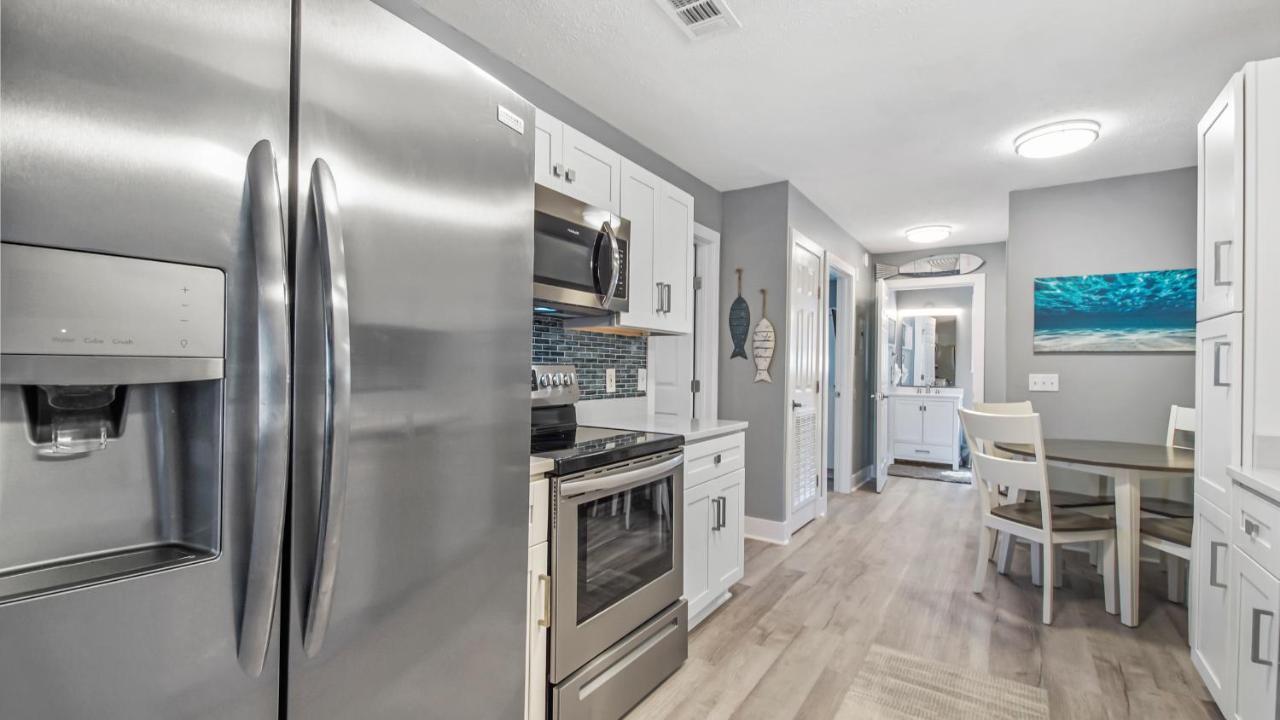 Blue Neptune At 5313 Sunset Avenue By Nautical Vacation Holiday home