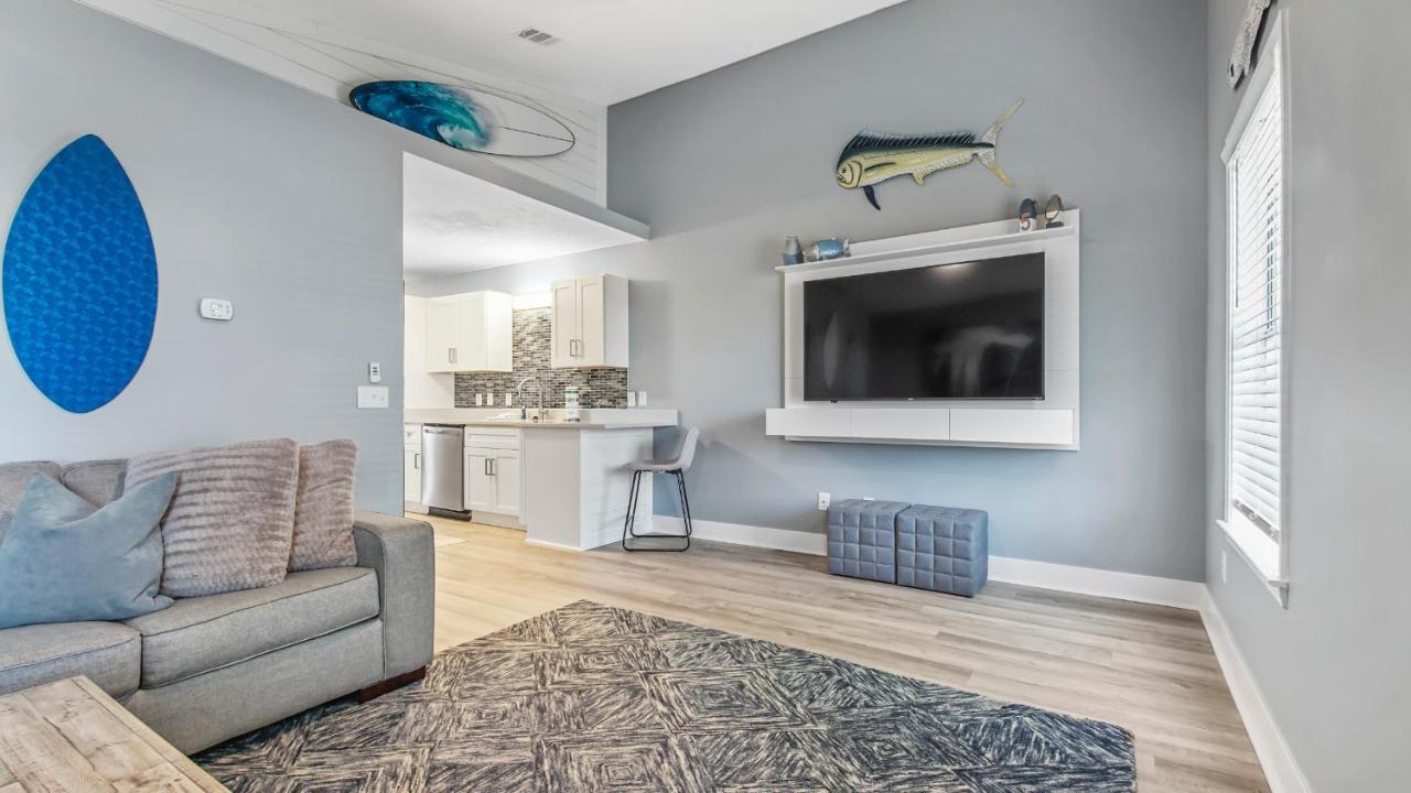Blue Neptune At 5313 Sunset Avenue By Nautical Vacation Holiday home Panama City Beach