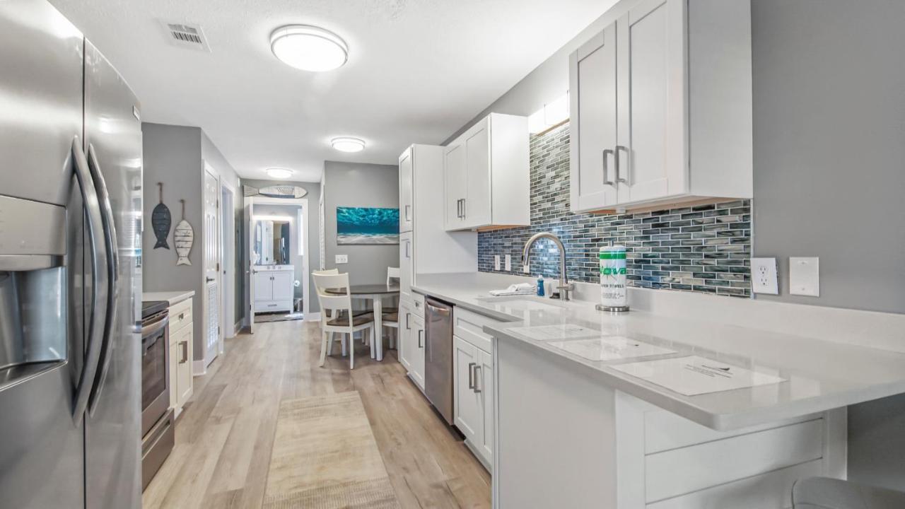 Blue Neptune At 5313 Sunset Avenue By Nautical Vacation