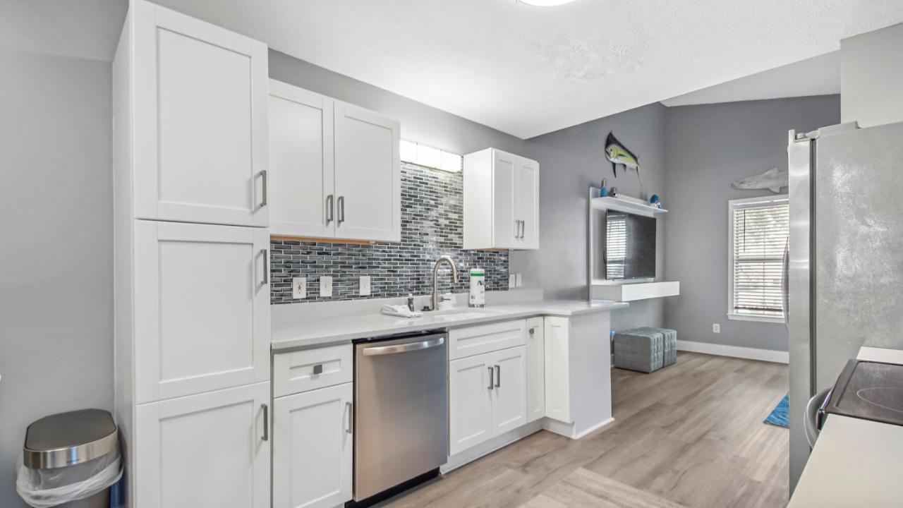Holiday home Blue Neptune At 5313 Sunset Avenue By Nautical Vacation